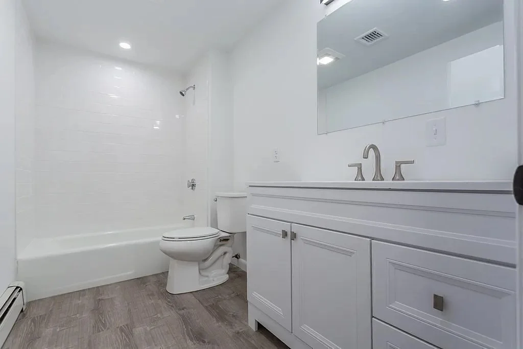 Photo of 164 Hall St