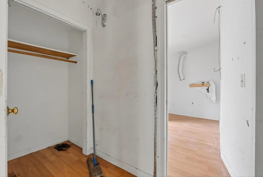 Photo of 1673 Petersham Rd