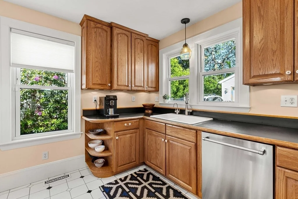 Photo of 138 Lothrop Street