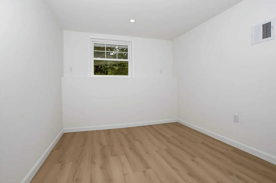 Photo of 33 Cheryl Ln