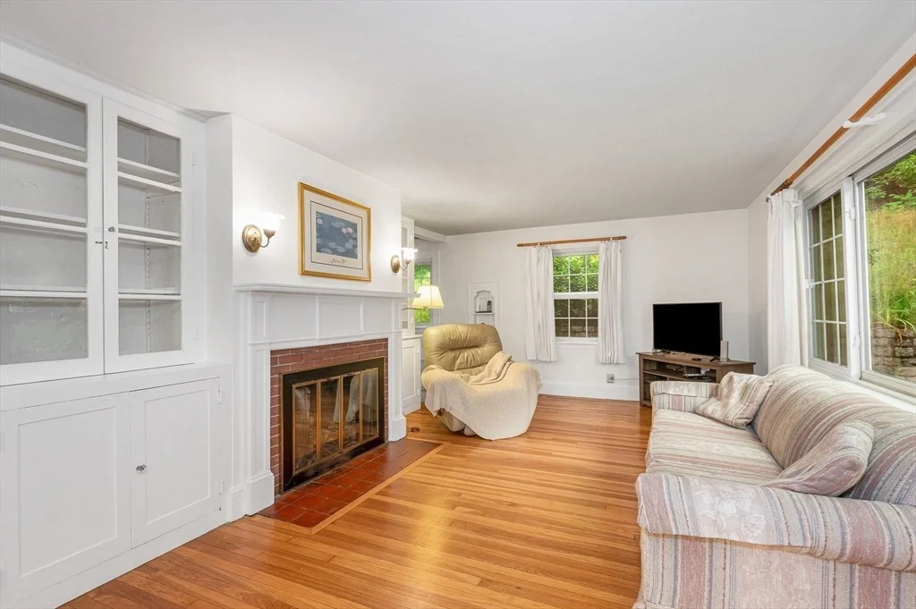Photo of 160 Forest St