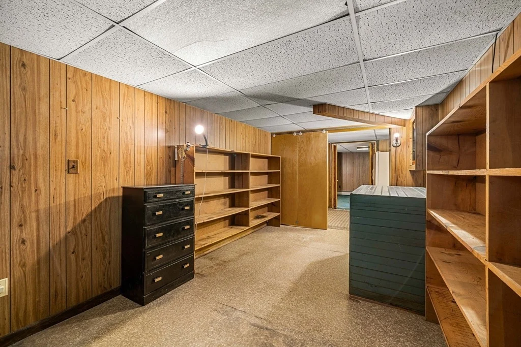 Photo of 11 Dadant Dr