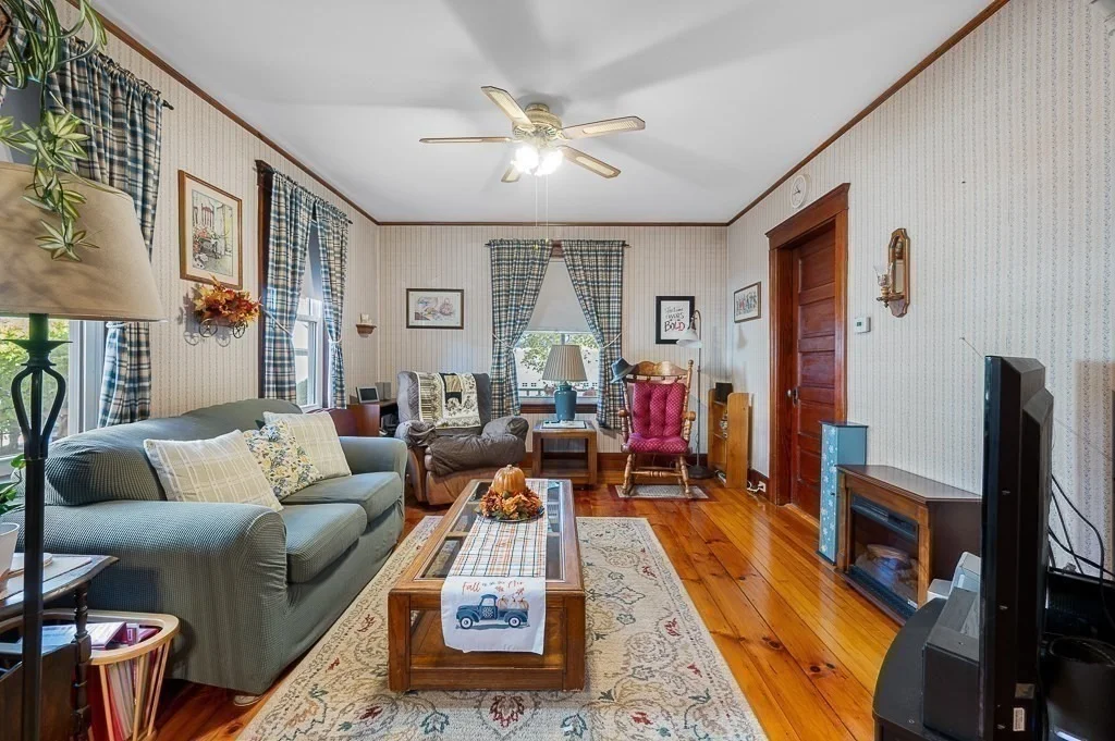 Photo of 22 Anderson Ave