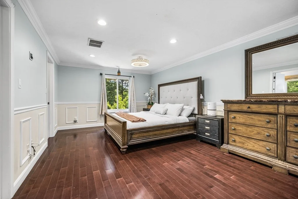 Photo of 7 Sherborne Cir