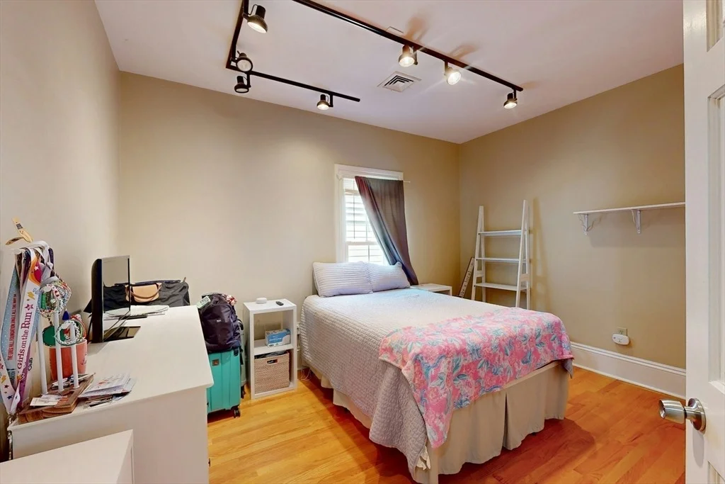 Photo of Unit A2 at 561 Broadway