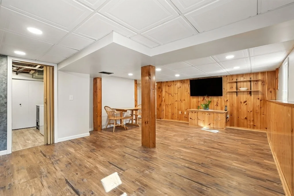 Photo of 233 Basil Rd