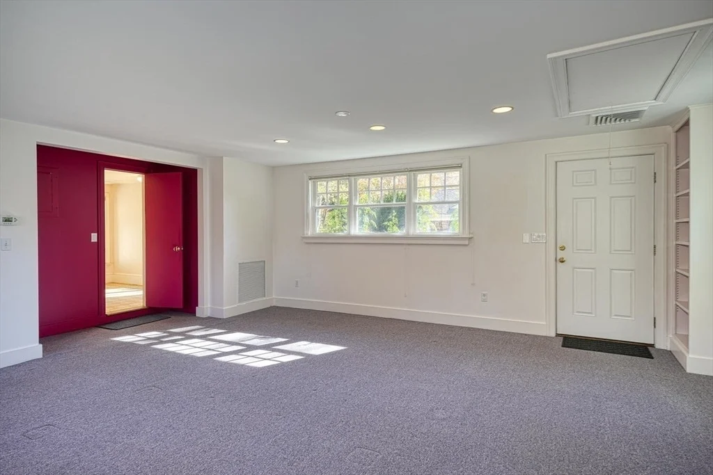 Photo of 459 Sargent Rd