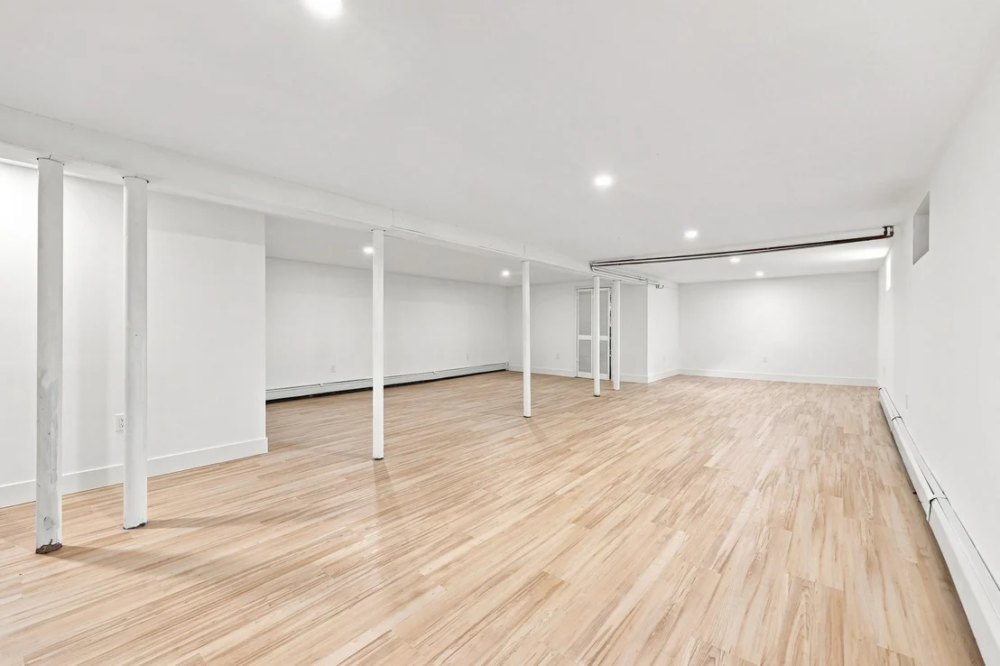 Photo of 121 Elm St