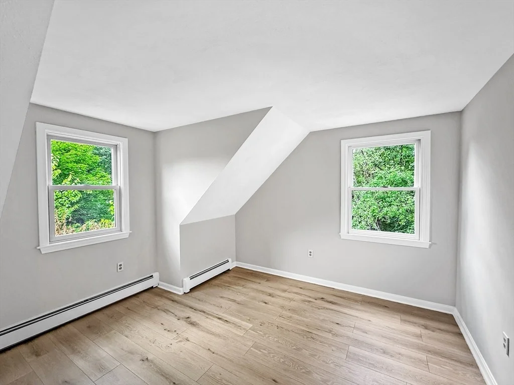 Photo of 21 Burnside Ln