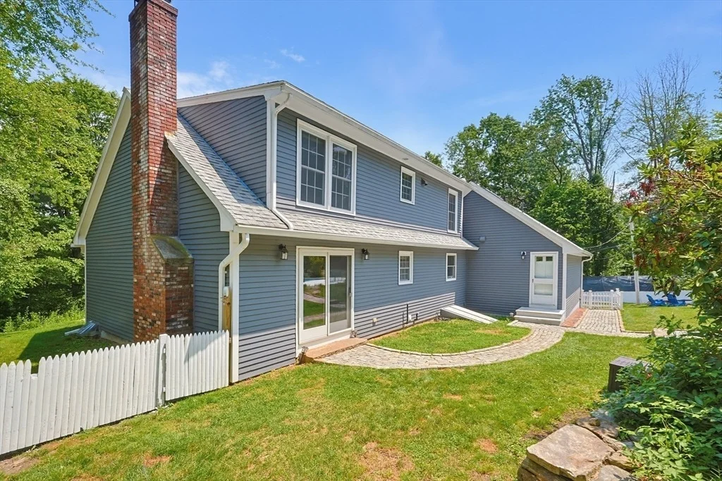 Photo of 316 W Sutton Rd