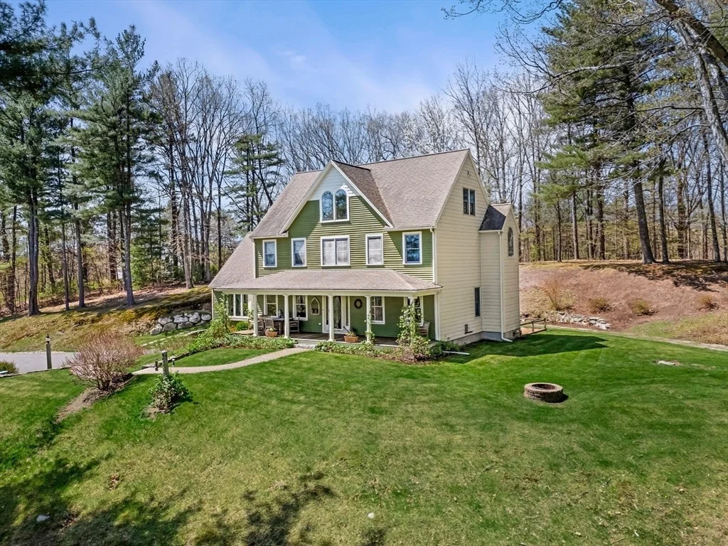 Photo of 39 Lovers Ln