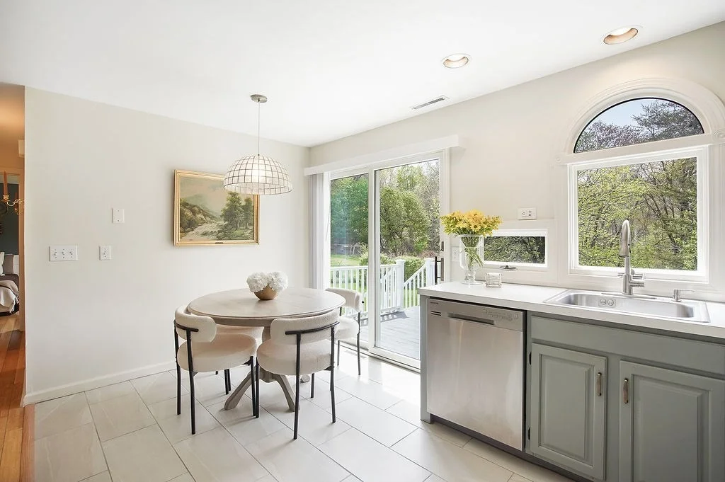 Photo of 131 Queen Ave