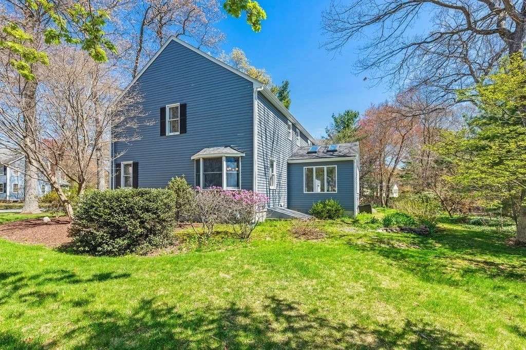 Photo of 192 Fairway Dr