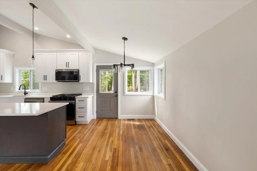 Photo of 115 Edgewood St