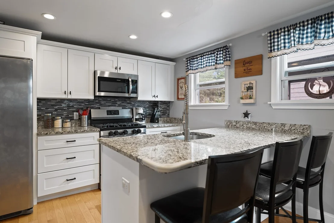 Photo of 10 Windsor Ave