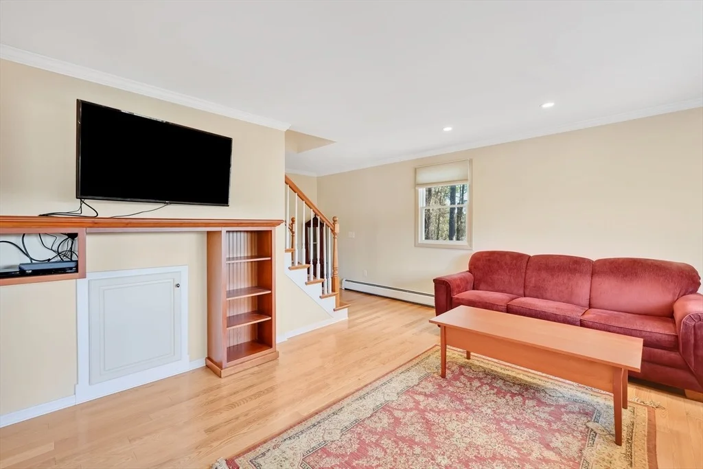 Photo of 19 Simmons Brook Dr