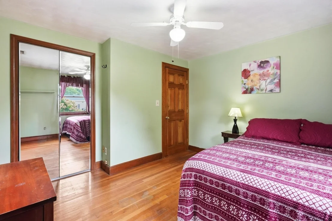Photo of 4 Orchard Dr