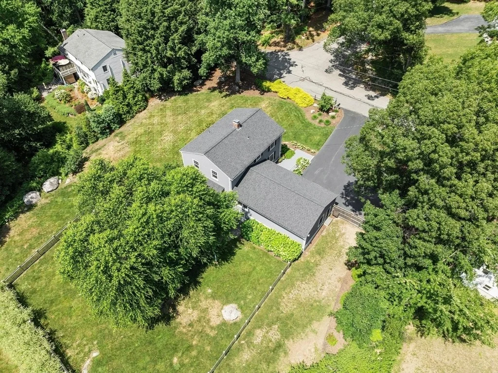 Photo of 5 Adirondack Rd