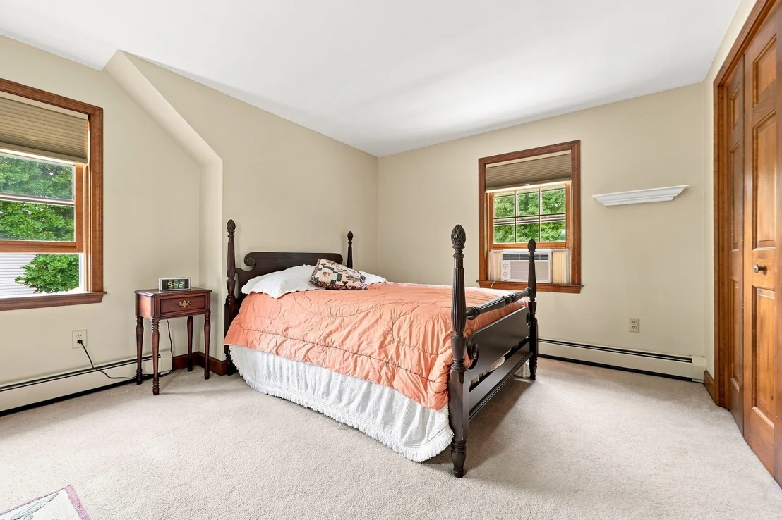 Photo of 104 Elm Street