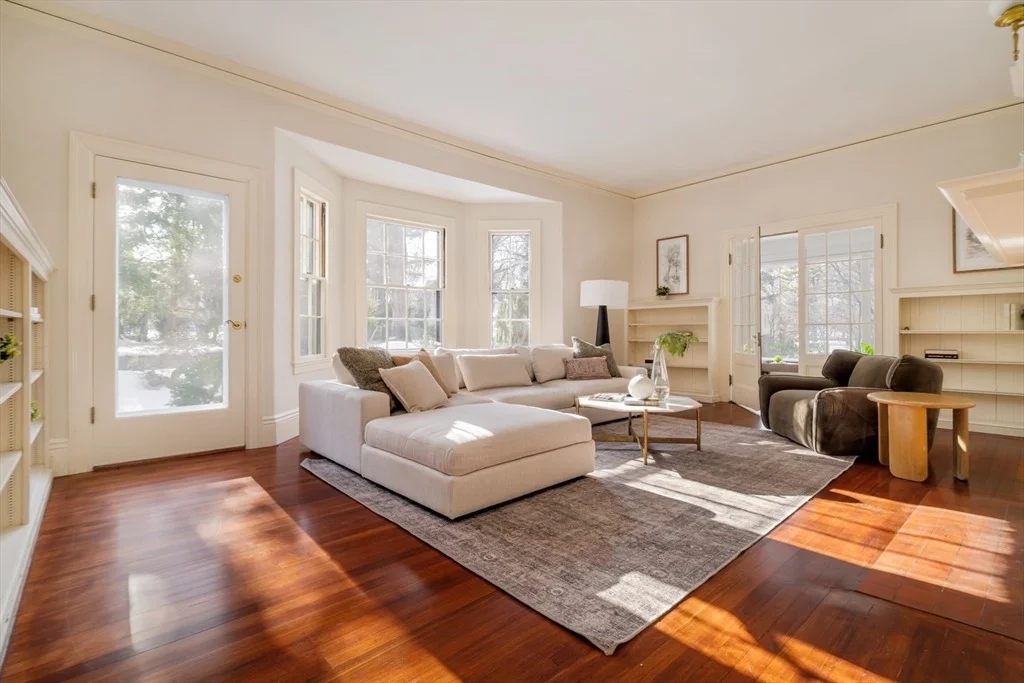 Photo of 42 Lawrence Rd