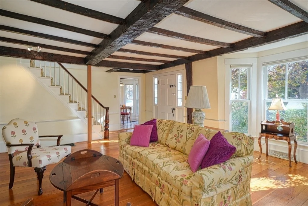 Photo of 459 Sargent Rd