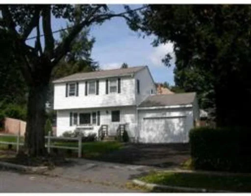 Photo of 14 Tallawanda Dr