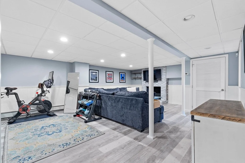 Photo of 37 Angelo St