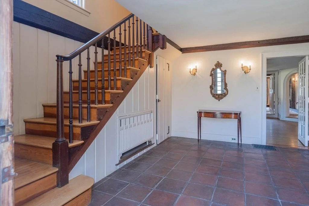 Photo of 9 Maple Street