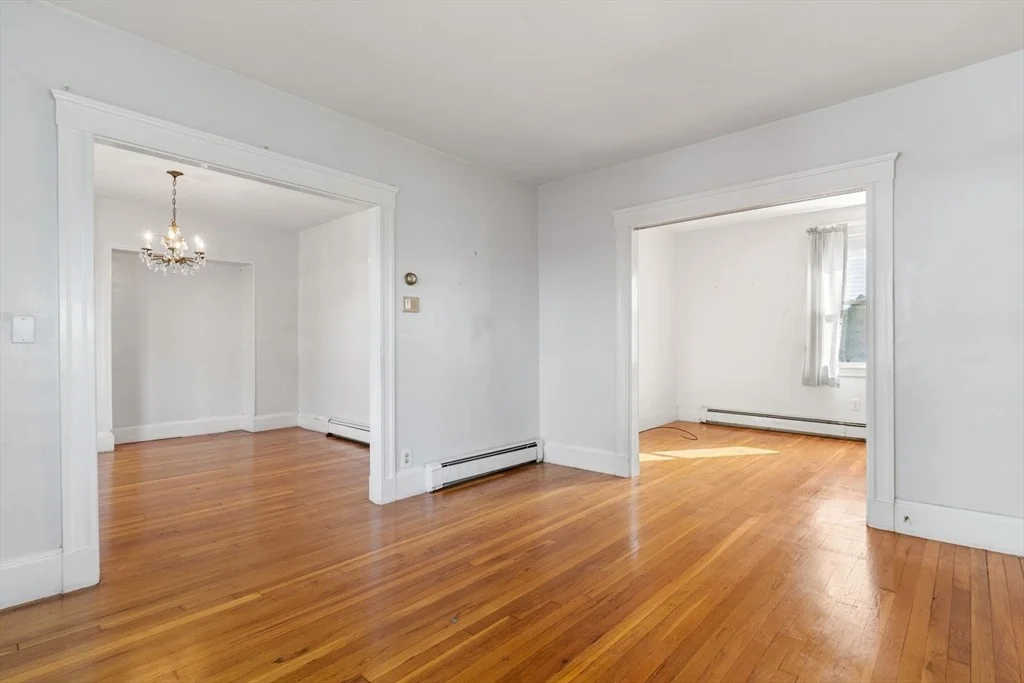 Photo of 37 Greenhalge Ave