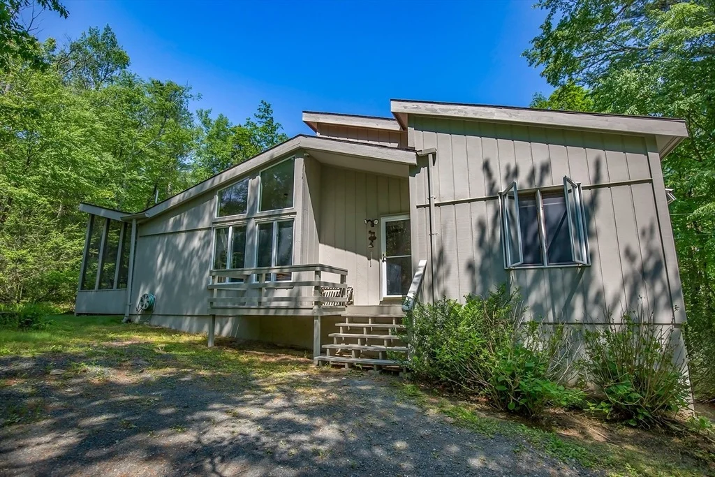 Photo of 265 Fox Den Rd