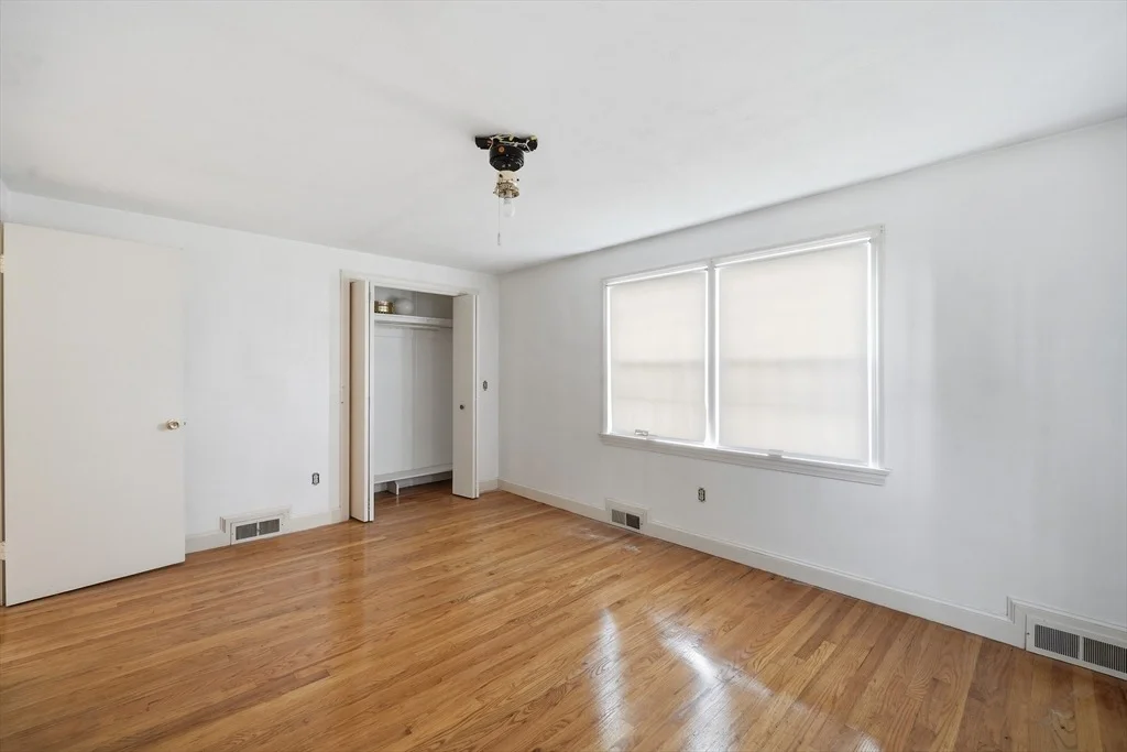 Photo of 15 Kingoke Ln