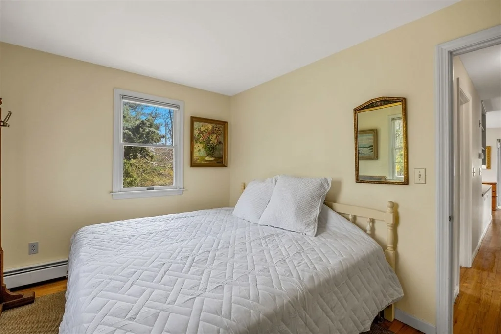Photo of 90 Comanche Dr