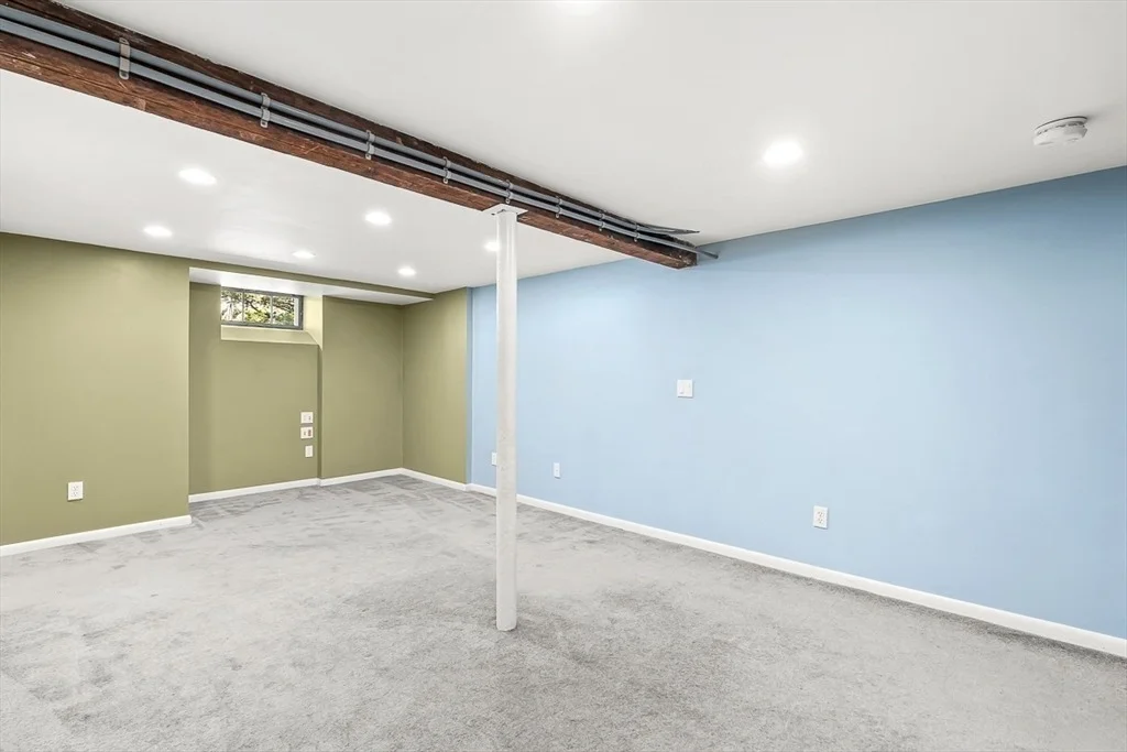 Photo of 21 Howe St
