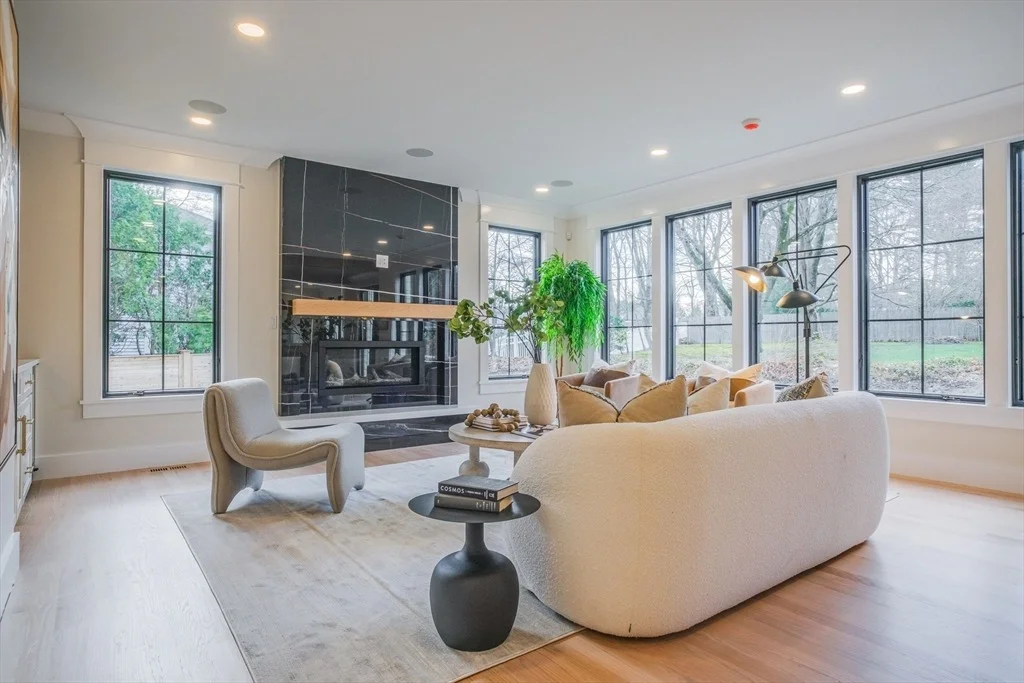 Photo of 6 Newbury Park