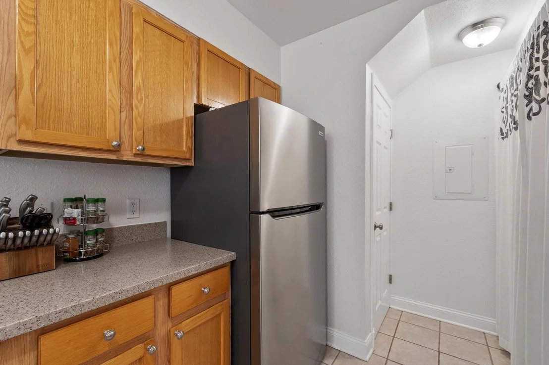 Photo of Unit A at 18 Bates