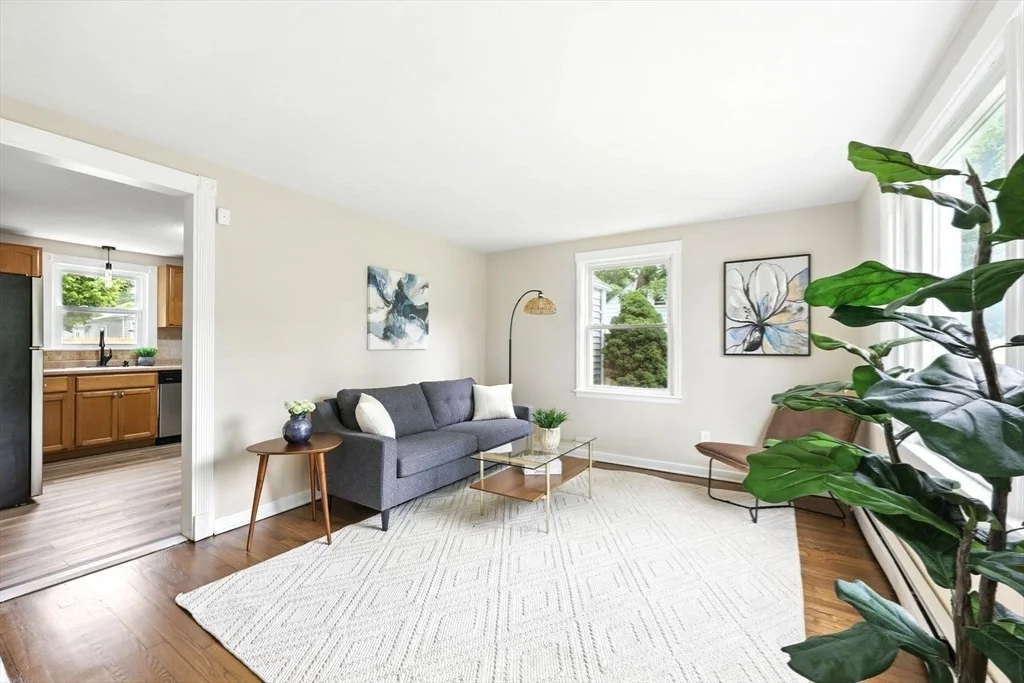Photo of 147 Quaker St