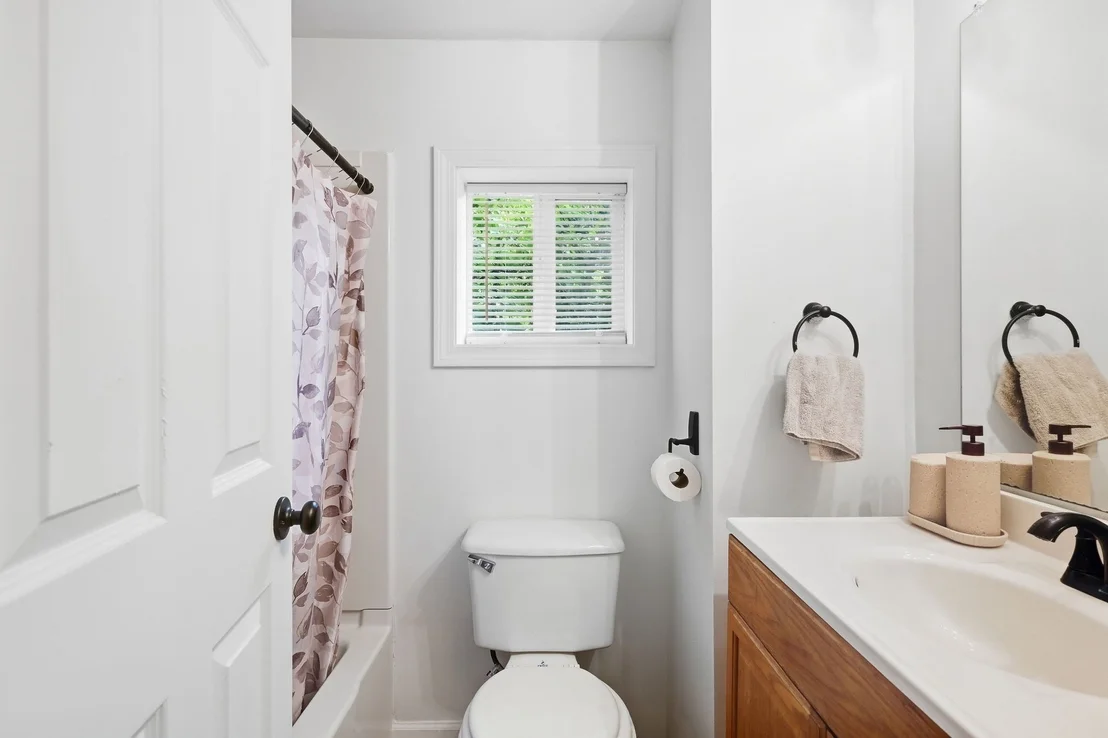 Photo of 215 Eddy St