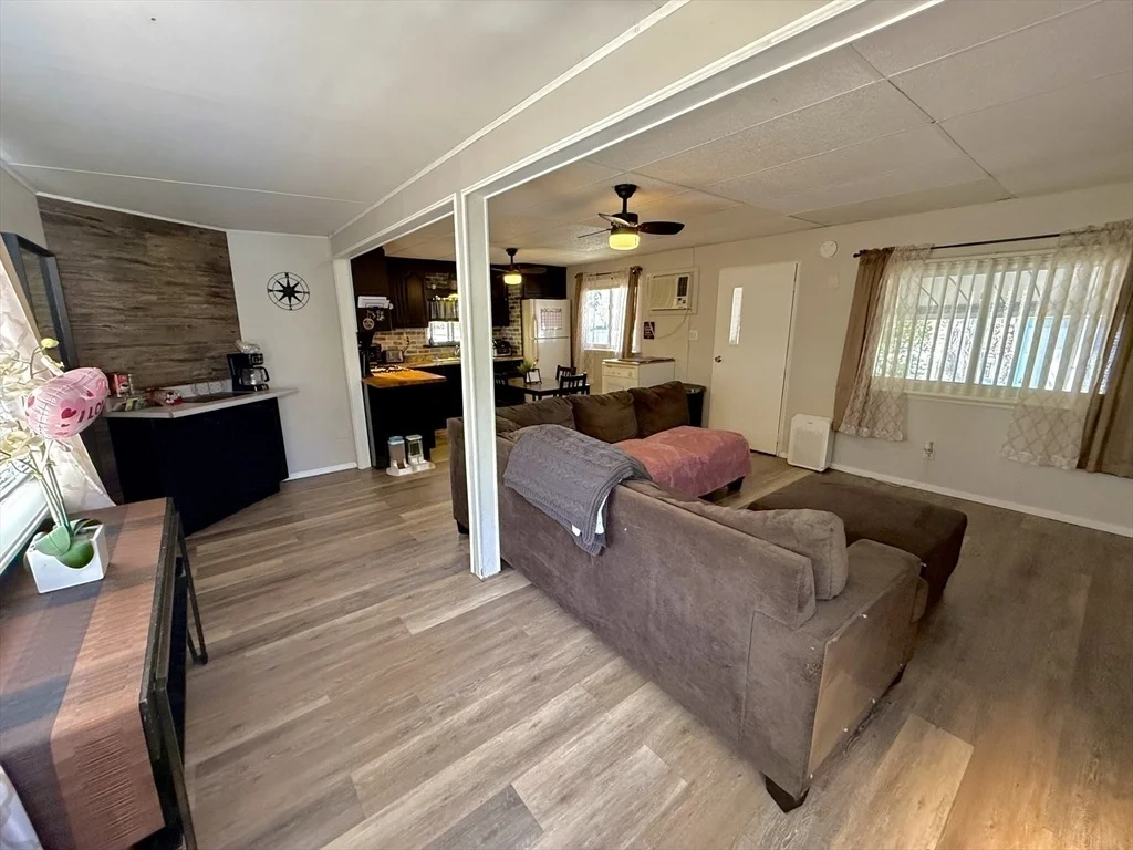 Photo of 37 Grouse Dr
