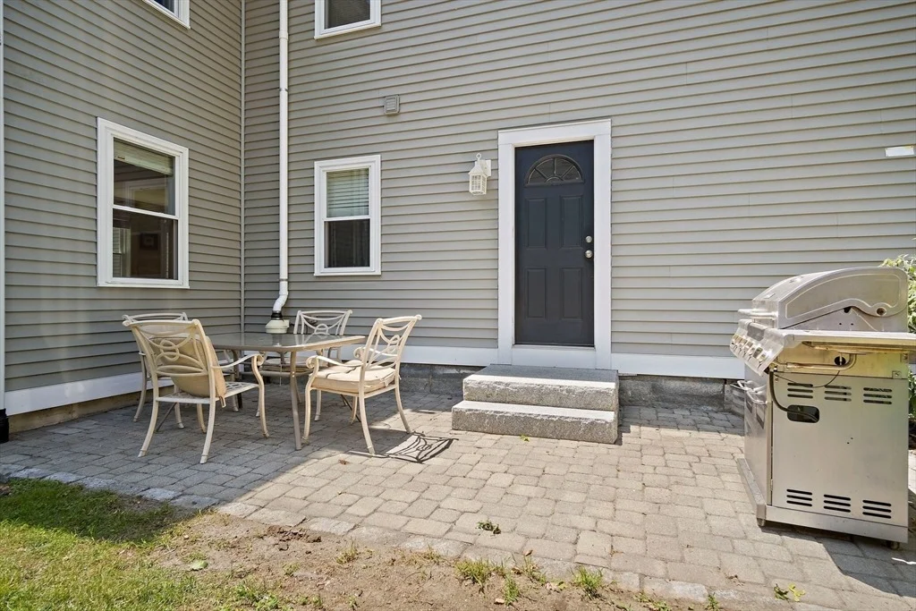 Photo of Unit 2 at 11 Broadway Street