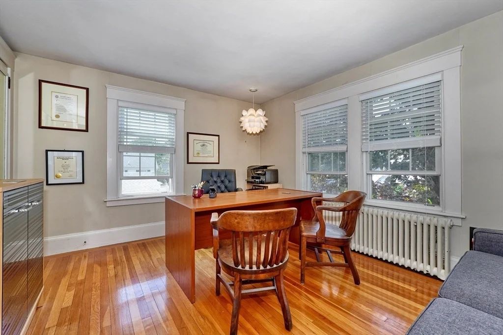 Photo of 17 Old Brook Cir