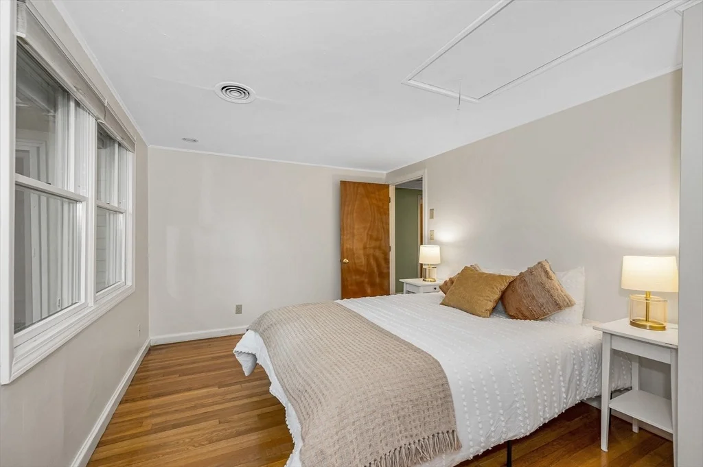 Photo of 14 Holton Road