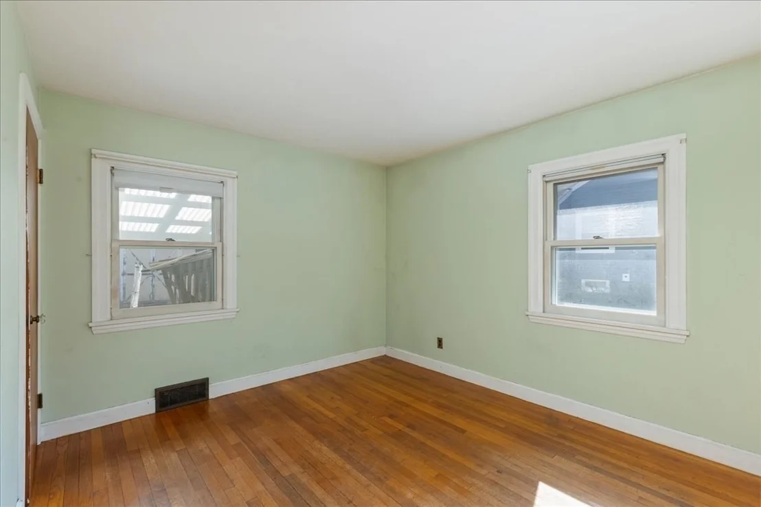 Photo of 4 Oakhurst Rd