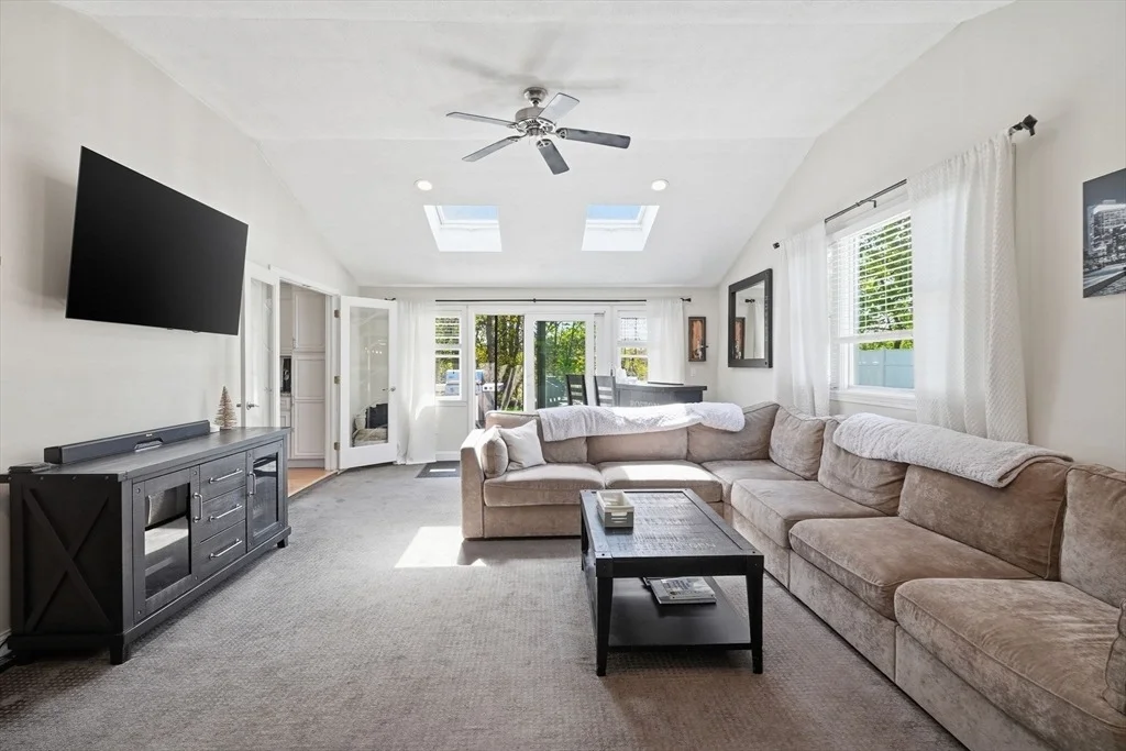 Photo of 8 Lisa Rd