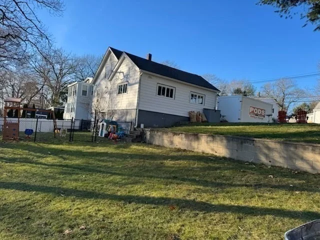 Photo of 18 Burroughs Road