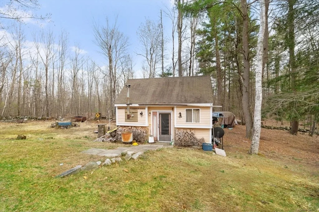 Photo of 6 Plum Tree Ln