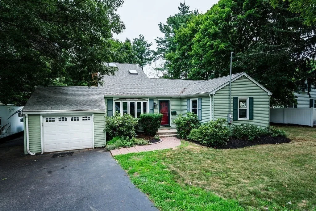 Photo of 1083 Edgell Rd