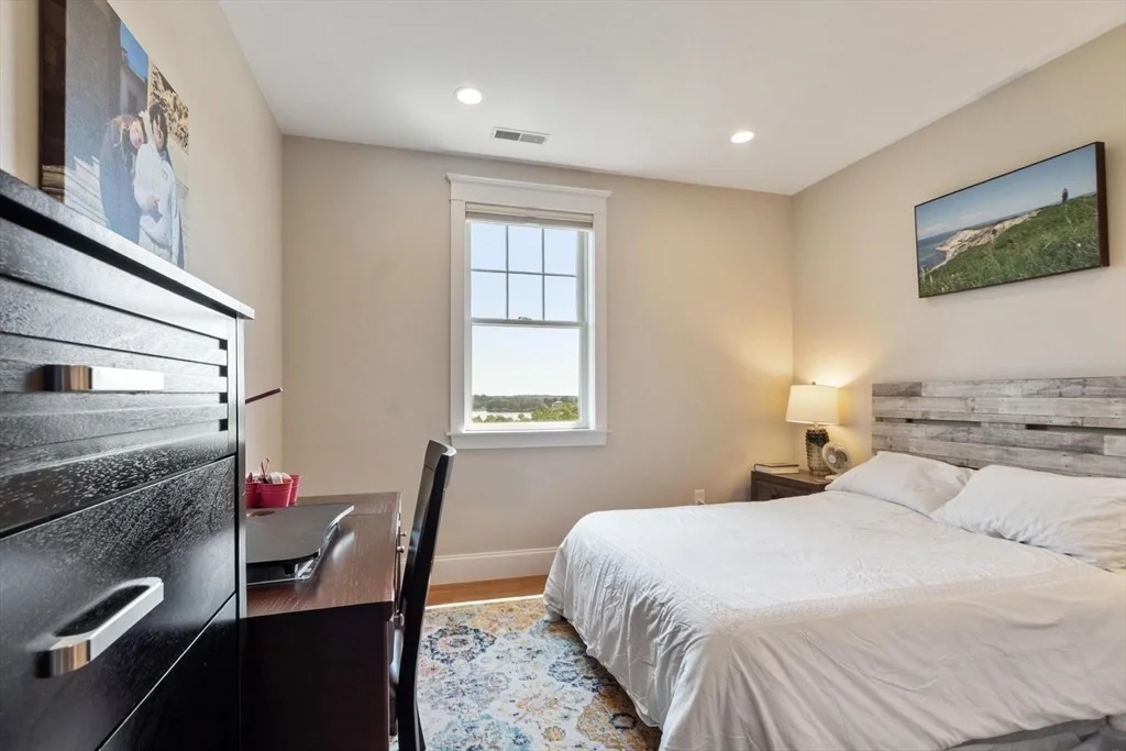 Photo of 7 Bridle Spur Ln