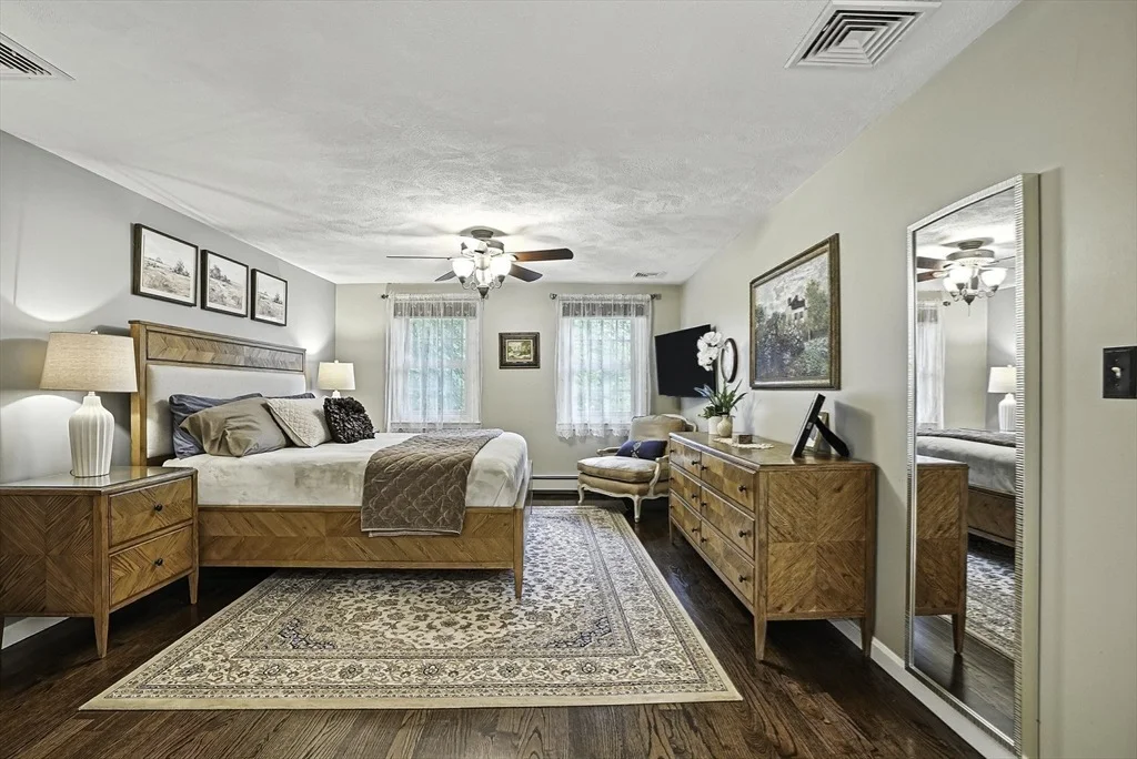 Photo of 9 Oak Hill Road