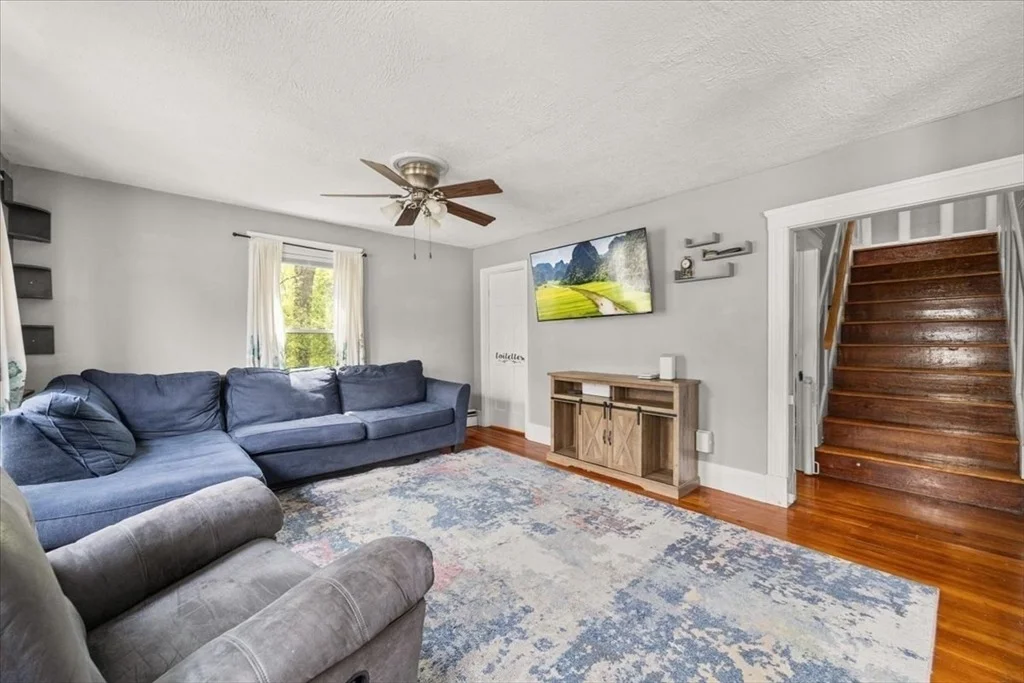 Photo of 550 Pulaski Blvd