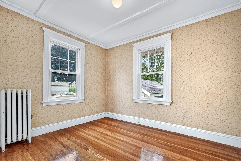 Photo of 37 Riverview St